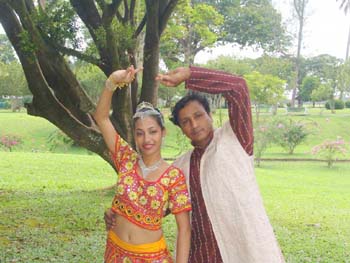 19_indian-dancers-mystic-dance